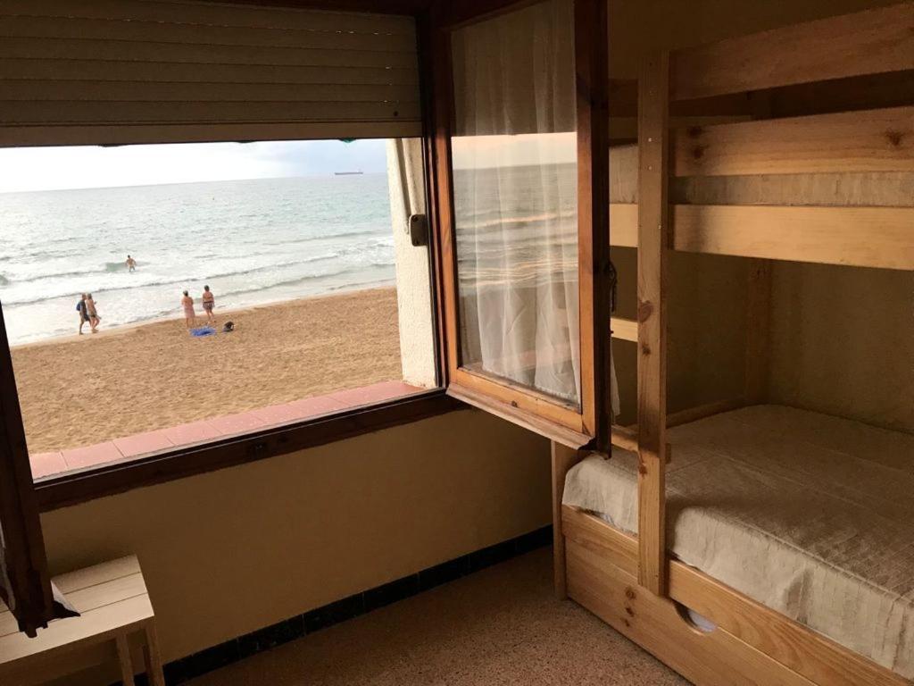 El Faro Apartaments Platja Llarga-Les Salines-Tgn Tarragona Exterior foto