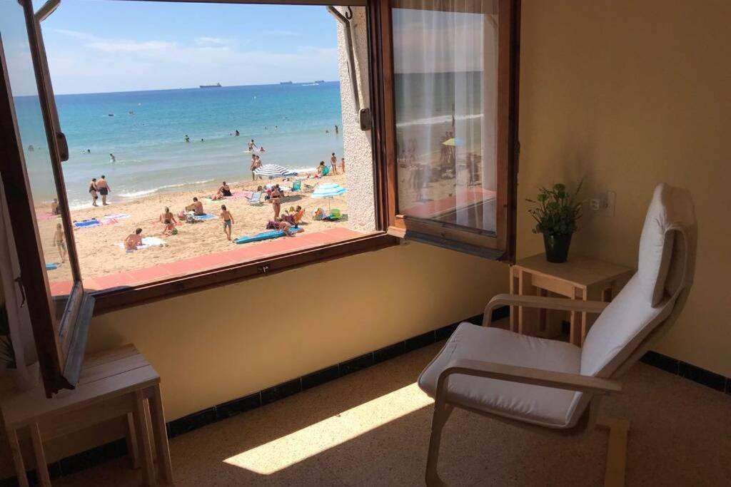 El Faro Apartaments Platja Llarga-Les Salines-Tgn Tarragona Exterior foto