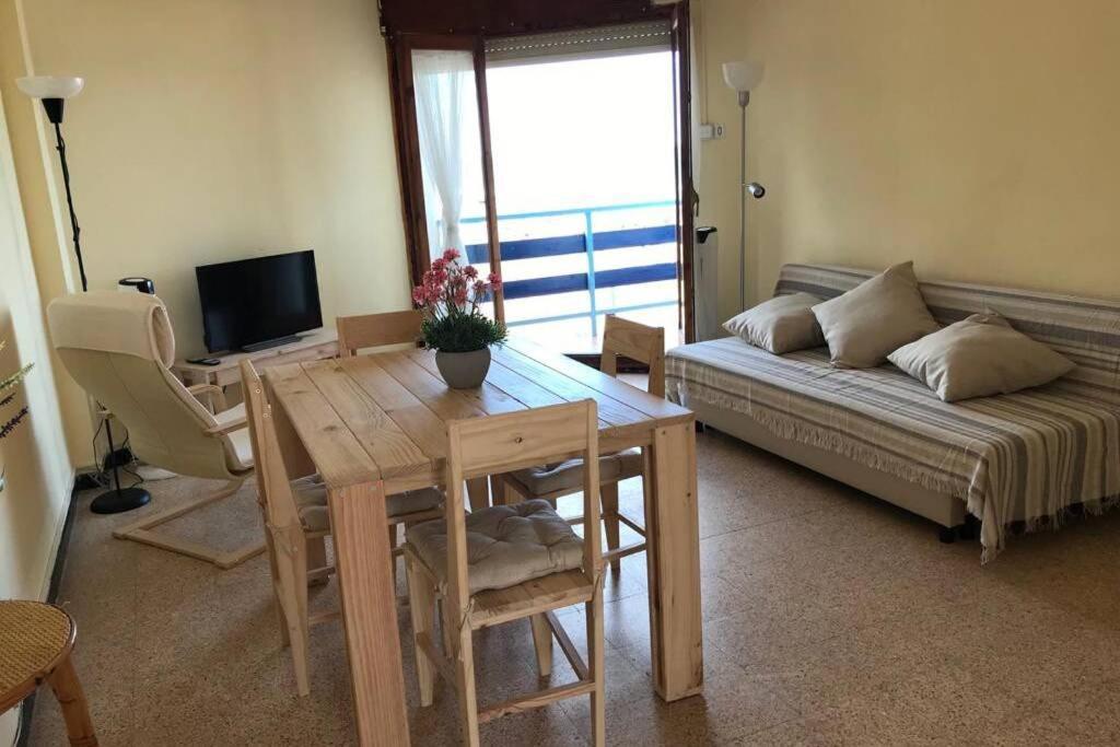 El Faro Apartaments Platja Llarga-Les Salines-Tgn Tarragona Exterior foto